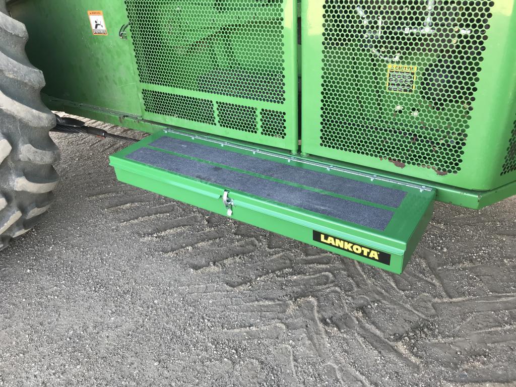 Toolbox estribo para cosechadora JD